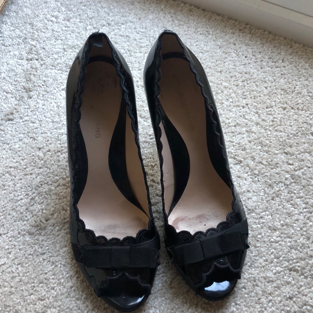 Arturo Chiang  Black Patent Leather Heels 7.5